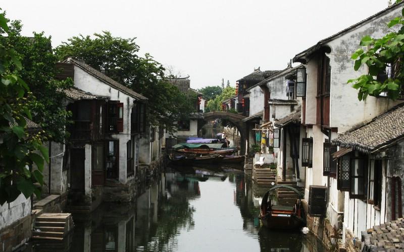 《牧马人》：展现人性光辉与情感复杂，重温纯真年代，引起关注